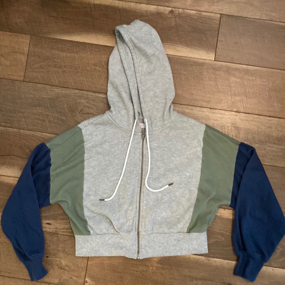 Colsie Colorblock Cropped Zipup Sweatshirt Jacket Size Medium